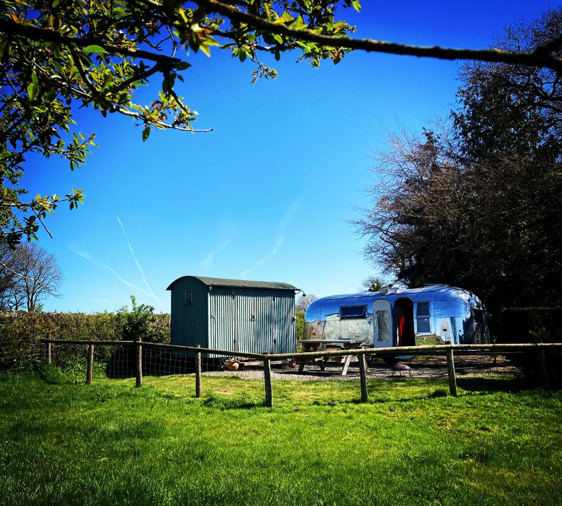 Farm stay Vintage Airstream *