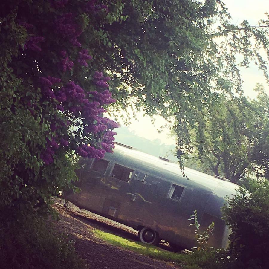 Vintage Airstream Bauernhof